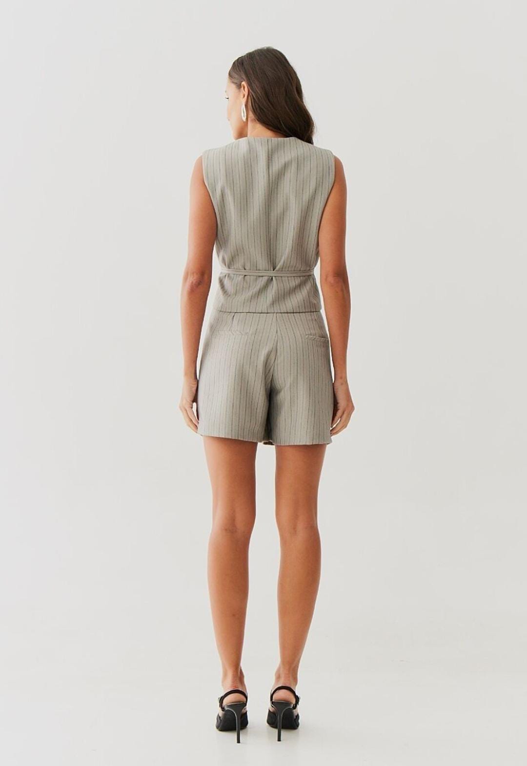 Conju Alf Risca De Giz Shorts e Colete