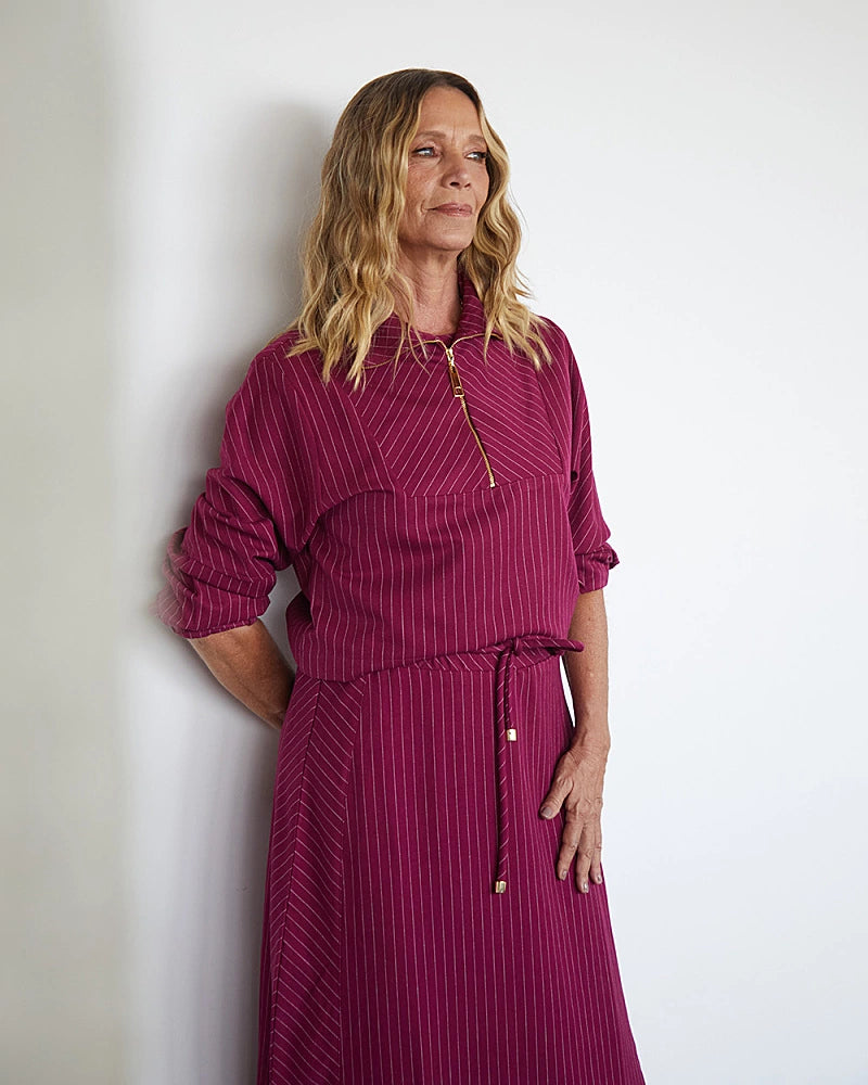 Casaco Cropped  Dumball Risca De Giz Vinho