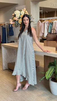 Vestido Longo Barra Larga Cavado